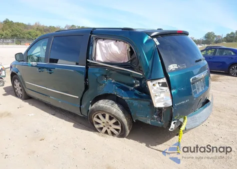 2009 Chrysler Town & Country Touring из США, поврежденный, VIN 2A8HR54139R536333